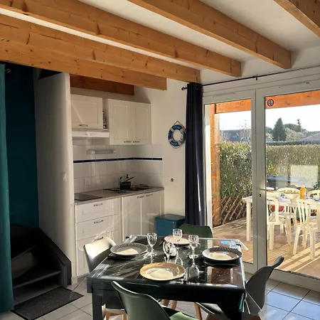 Maison Mediterraneenne Avec Piscine - A Pied * Vendres