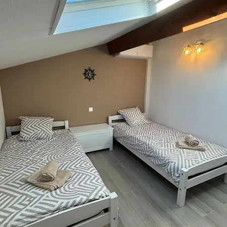 Maison Mediterraneenne Avec Piscine - Plage A Pied * Vendres