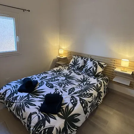 Dom wakacyjny Maison Mediterraneenne Avec Piscine - A Pied