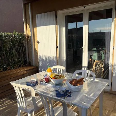 Maison Mediterraneenne Avec Piscine - A Pied Feriehus *